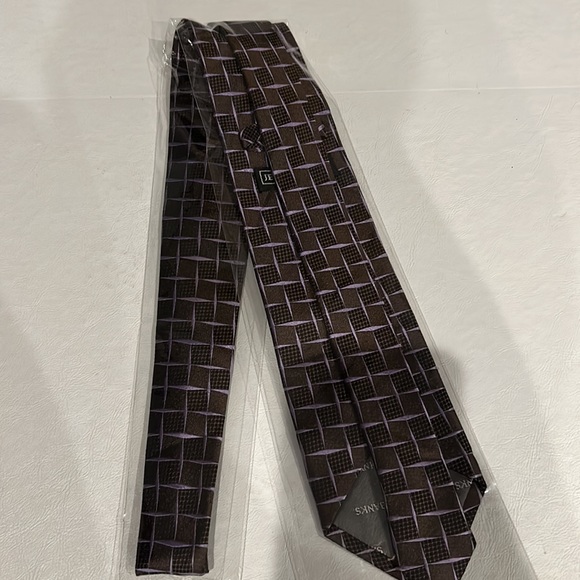 Tie: Jeffery Banks ( 3 for $25) - Picture 2 of 5